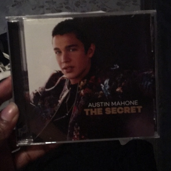Austin Mahone bundle - Picture 4 of 6